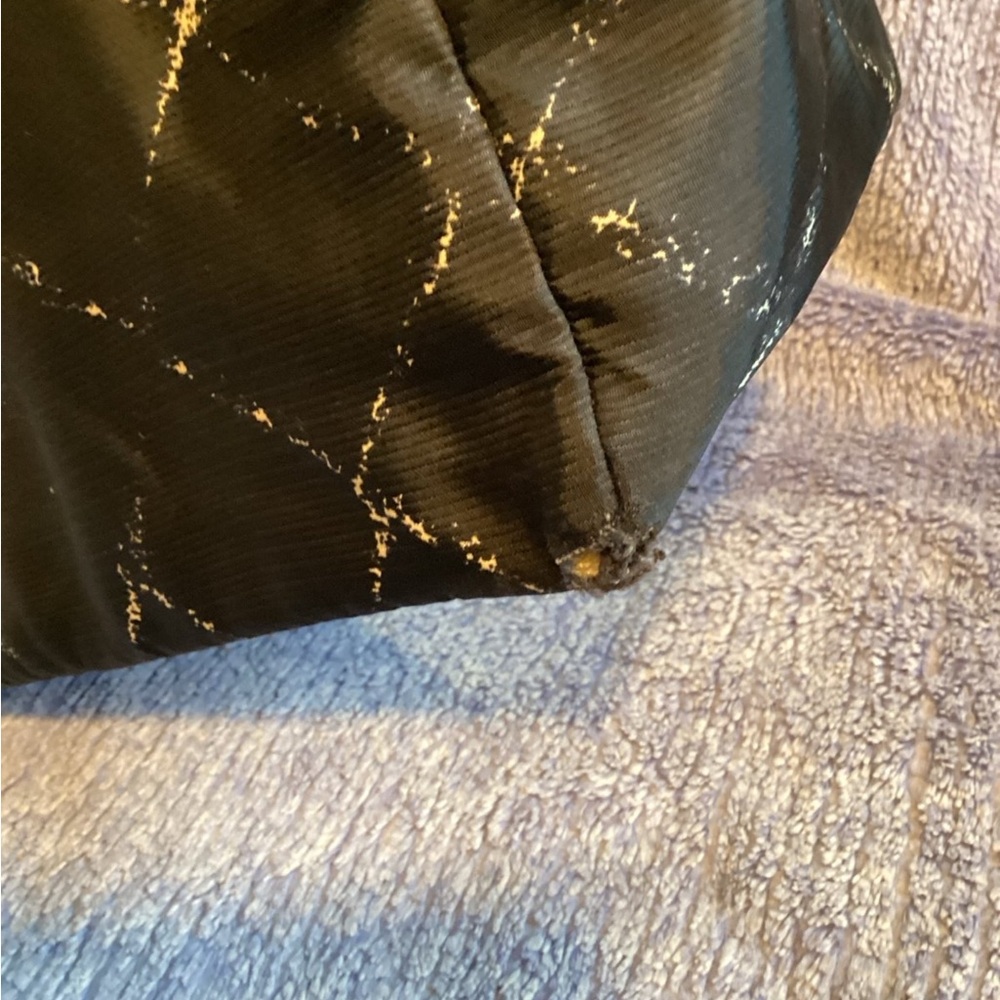 Authentic Chanel handbag - Picture 10 of 12